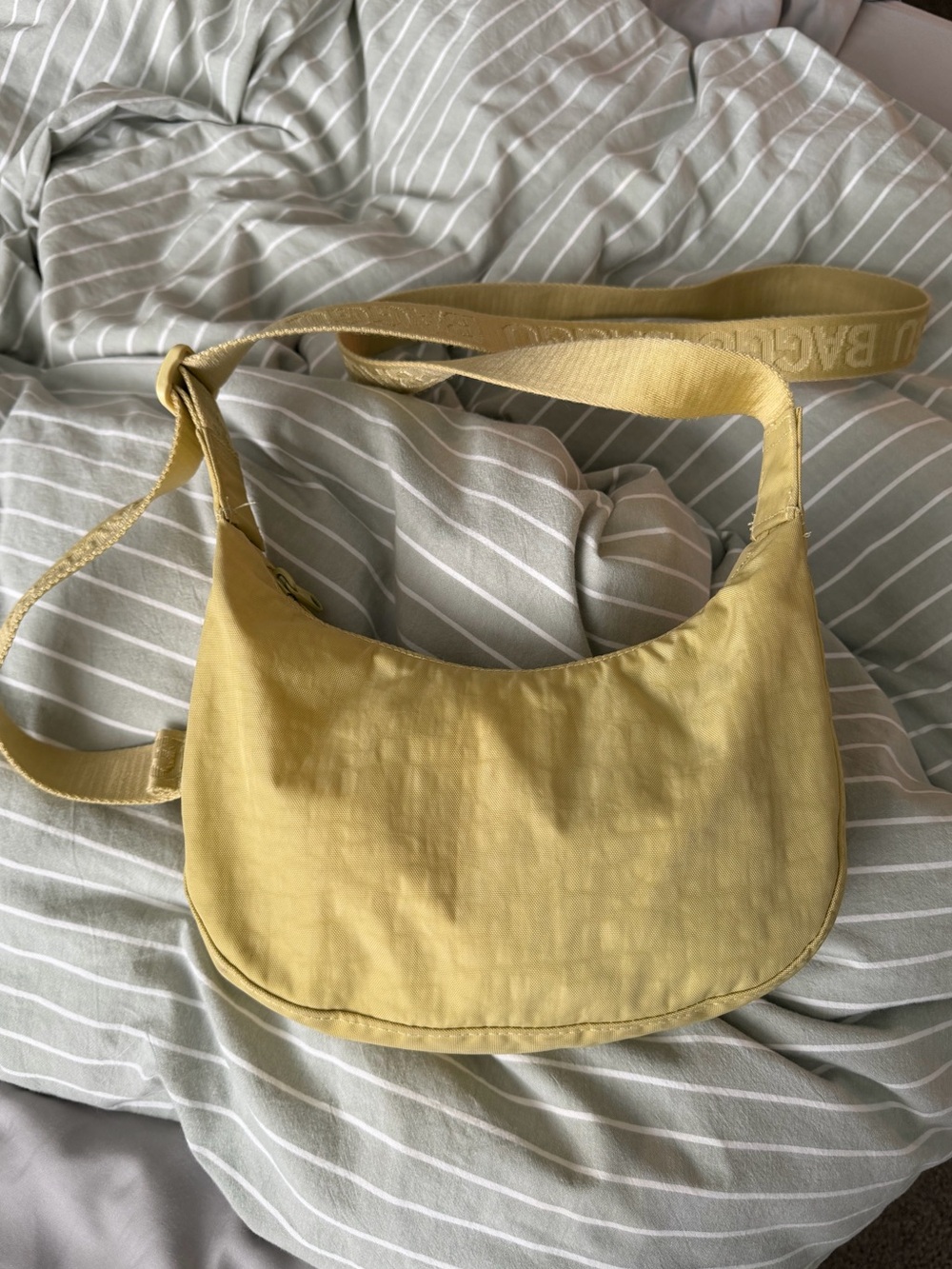 Baggu small crescent bag